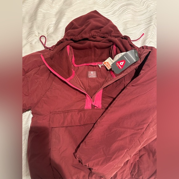 Free people Movement Pillow Water Resistant Packable Puffer Anorak Sour
Cherry - Picture 4 of 15